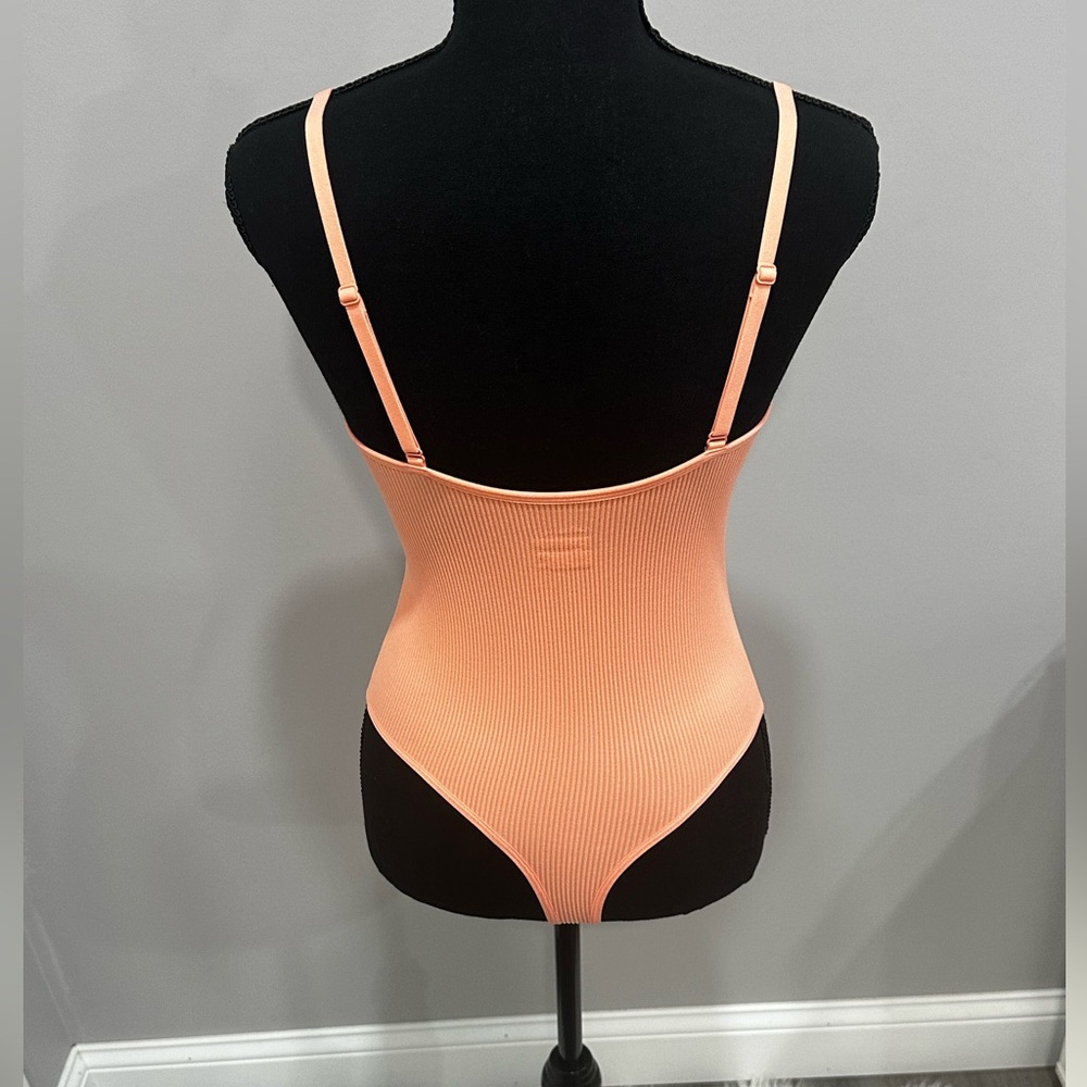 Women’s orange bodysuit - Picture 3 of 5